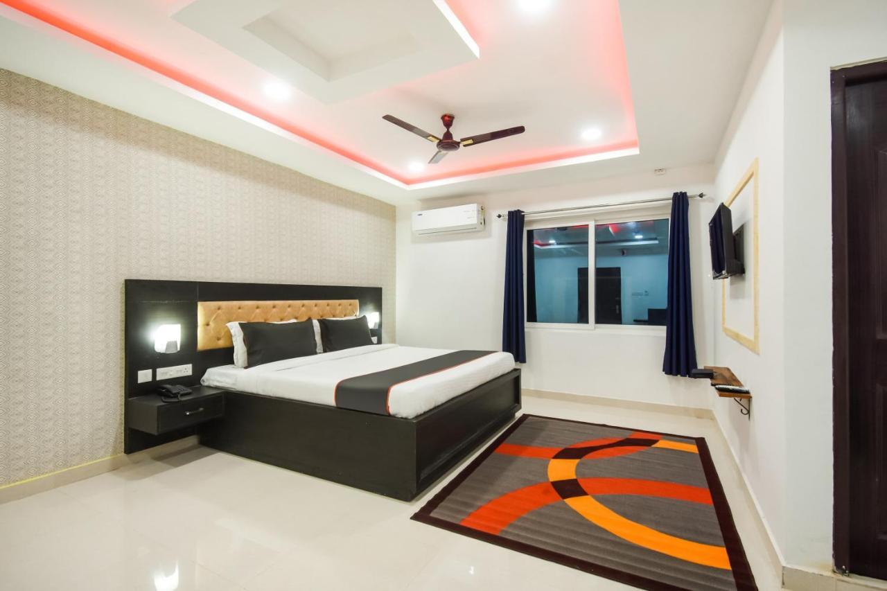 Collection O Red Velvet Premium Hotell Balianta Eksteriør bilde